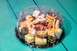 Mix čajno - kremasti