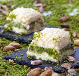 Студена млечна баклава с бял шоколад (200г)