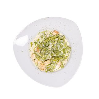 Tagliatelle s lososom