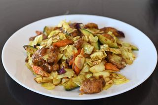 Svinjetina u kari sosu