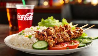 Kebab Al Plato De Pollo Con Arroz