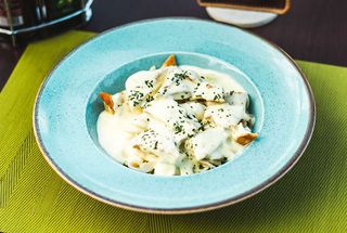 Dimljena ćuretina u Le Coq sosu