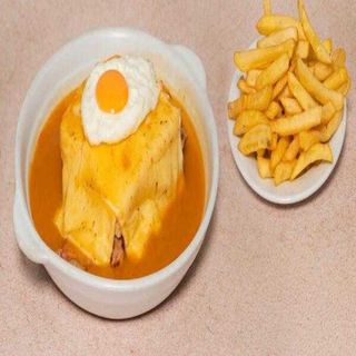 FRANCESINHA C/OVO