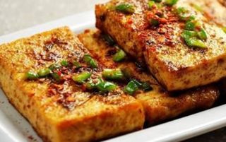 Tofu tenero alla piastra
