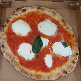 Pizza Margarita Real (Medianas)