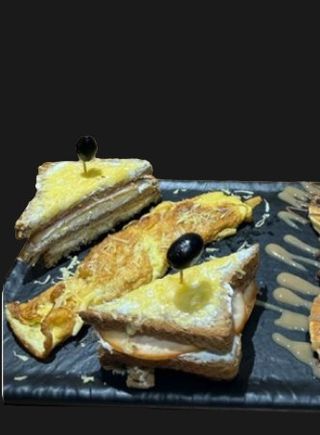 Petit Déjeuner  Croque Madame