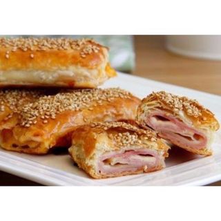 Napolitana De Jamon Y Queso (1 Ud.)