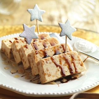 Biscuit de turrón (porción grande)