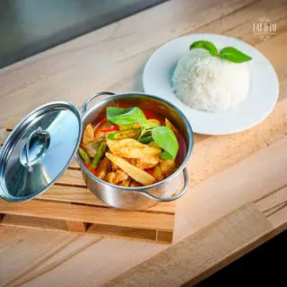 Gaeng Daeng Moo
