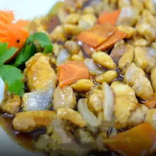 40a - Pollo con almendras