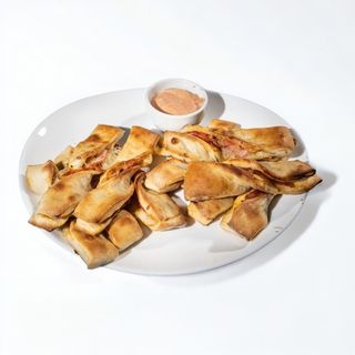 Baghete cu sunca + 1 sos la alegere