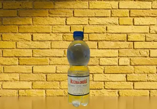 Acqua naturale
