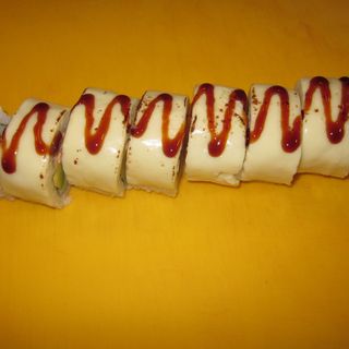 84A-Uramaki Gamba Crujiente, Queso Fresco Y Tobiko (8 Pzs.)