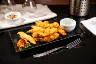 Crochete de pui cu sos tzatziki 