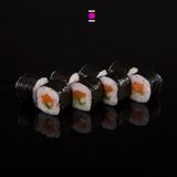 Մակի սաղմոնով և վարունգով