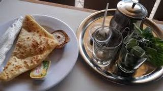 Petit Déjeuner Rghaif Complet