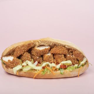  Menu Bocadillo Crispy + Dessert   