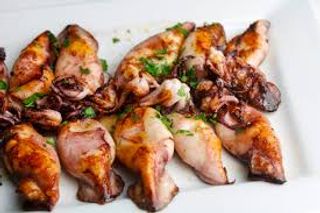 Tapa de chipirones a la plancha