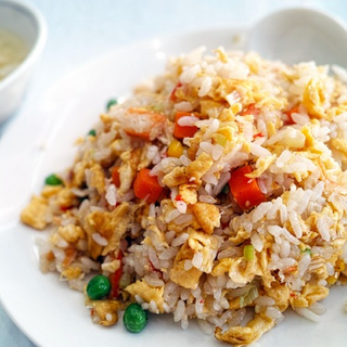 36. Arroz Frito Tres Delicias