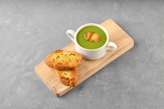 Cup of Creamy Spinach & Sweet Potato Soup