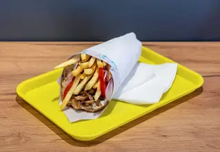 Giros mali 250gr + Trileće + limunada