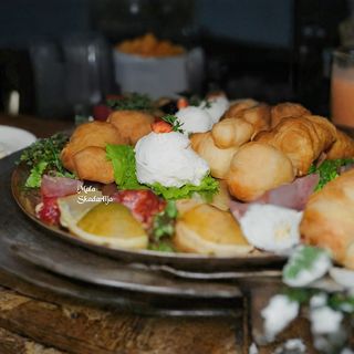 Uštipci sa kajmakom