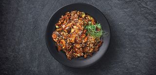 Svinjetina sa šampinjonima i povrćem