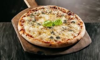 Pizza Quatro Quesos 32 Cm.