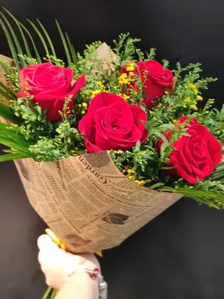 Ram roses amb solidago