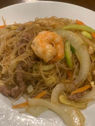 Fideos chinos con tres delicias