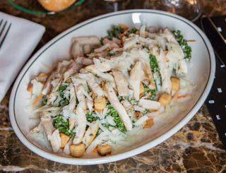 Ensalada De Pollo De Corral