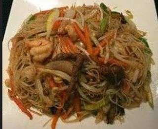 Fideos Chinos Con Tres Delicias