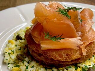 Деруни з Лососем холодного копчення зі сметаною ((260)g)