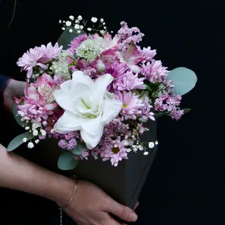 Caja con Lilium
