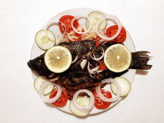 Plat De Poisson Carpe