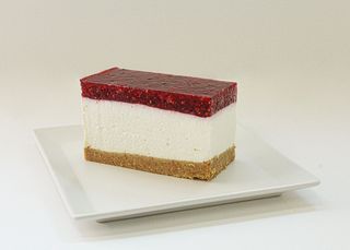 Cheesecake s malinom 100g