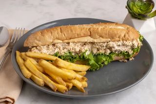 Sándwich De Pollo Con Patatas