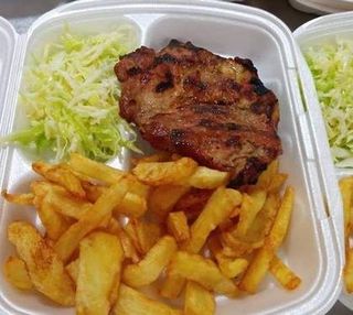 Ceafă de porc, cartofi prăjiti