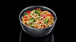 Локшина удон з овочами