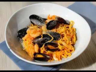 Домашня локшина з морепродуктами (350g)