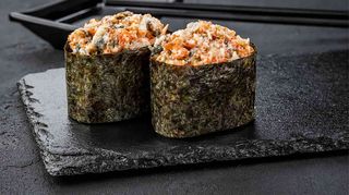 Суші гункан з вугрем