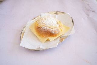 Pão de Deus com Queijo