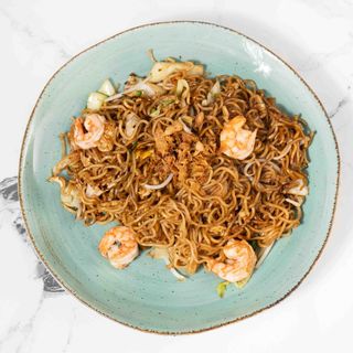 36. Wok De Tallarines Con Gambas Salsa Teriyaki