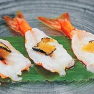 142b. Sashimi gambero rosso e tartufo