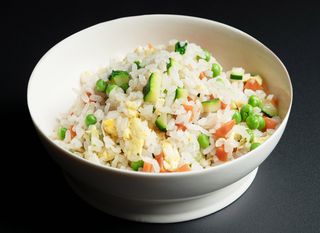 Riso con gamberi e verdure