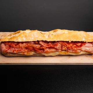 Bocadillo de Lacón y queso