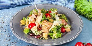 Салат Цезар із курчам (280г)