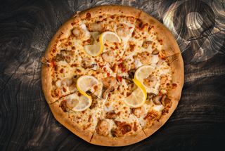 Pizza cu fructe de mare Ø30cm
