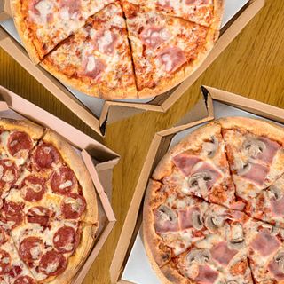 Trio Deal - 3x średnia pizza 31,98 zł/szt.