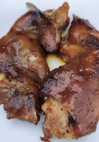 Pies de cerdo a l'ast